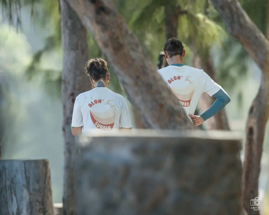 L'équipe Alon'Surfer prête pour la session du matin